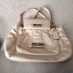 Beautiful Coach purse with large wallet