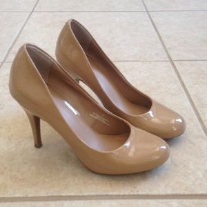 Mossimo Nude Pumps 5 1/2