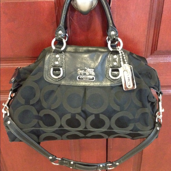 Coach handbag - Picture 1 of 6