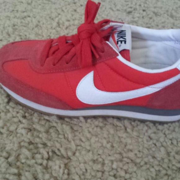 Tennis shoe/Sold