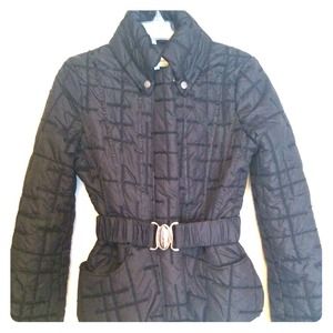 Sporty, chic, belted jacket