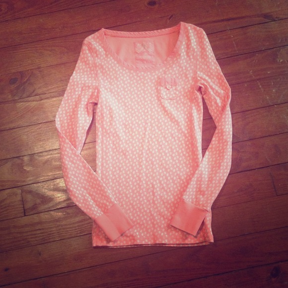 NEVER WORN!!! Old navy fitted long sleeved shirt