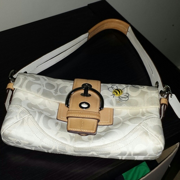 ORIGINAL  COACH BUMBLE BEE PURSE!!