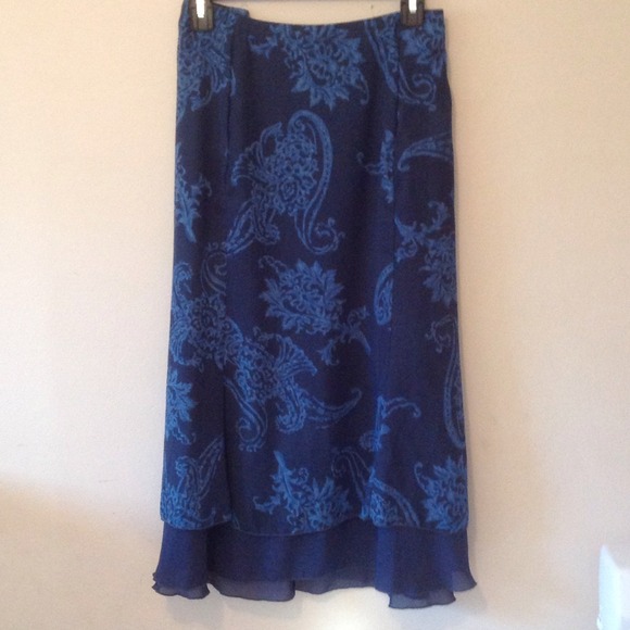 PRICE DROP Sheer lined skirt