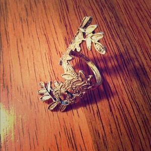 Wrapped leaves ring