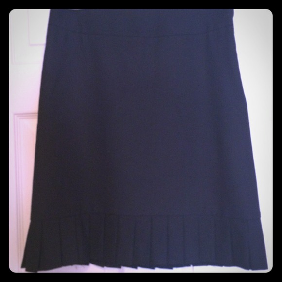 Gear black work skirt!