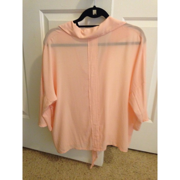 NWOT Brandy Melville coral colored shirt - Picture 3 of 4
