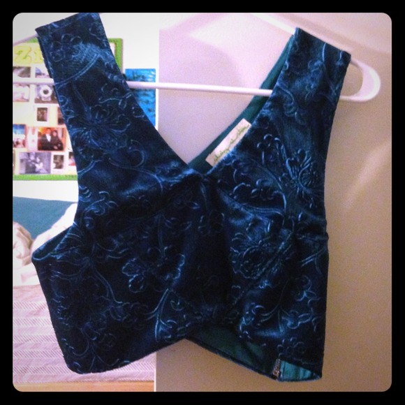 TRADED 12PP Blue velvet crop!