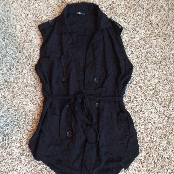 Very pretty  black blouse - Picture 2 of 2