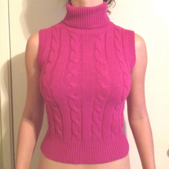 Cute Knitted Turtle Neck Vest!