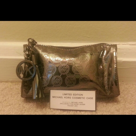 *Reduced* Michael Kors limited edition makeup bag