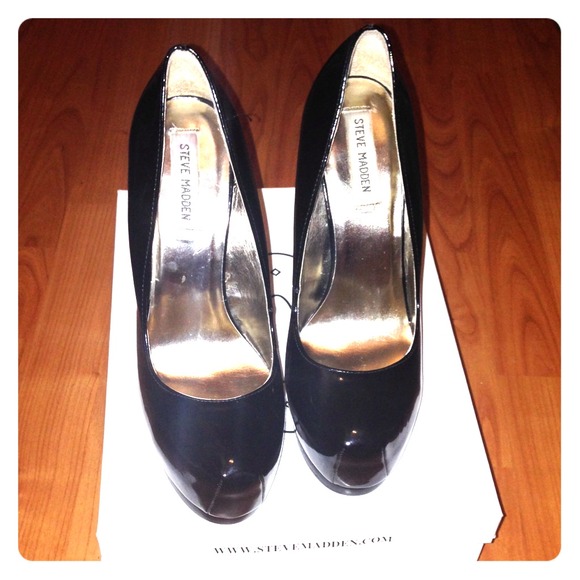 BUNDLED!! Black patent leather Steve Madden pumps