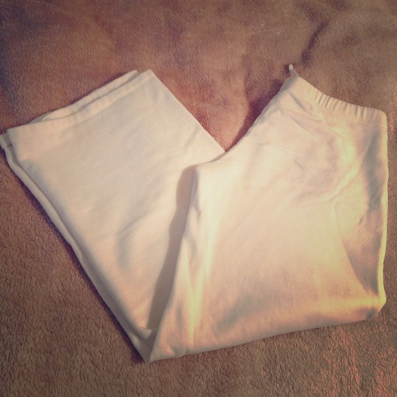 ✨Bundled✨ Wide leg white pants