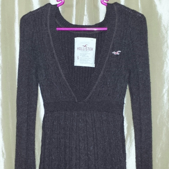 Hollister V-neck long sleeve