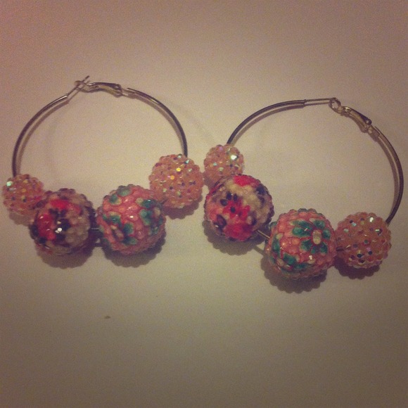 Pinky Springy Hoops - Picture 1 of 1