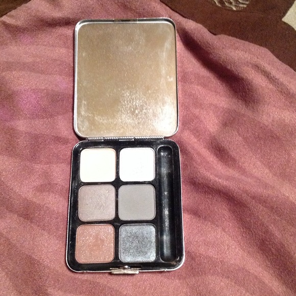 MAC Royal Assets palette Guaranteed Authentic