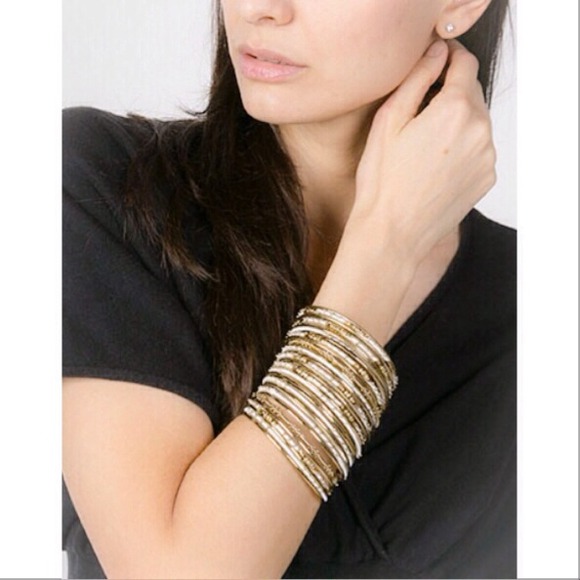 NWT- AS SEEN ON E! - Picture 3 of 4