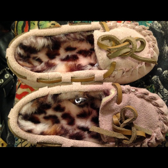 🚫SOLD🚫 Little girl shoes size 5/6 - Picture 3 of 4