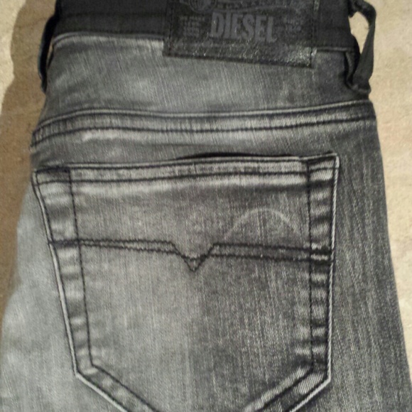 *** Reduced $*** Skinzee Diesel jeans