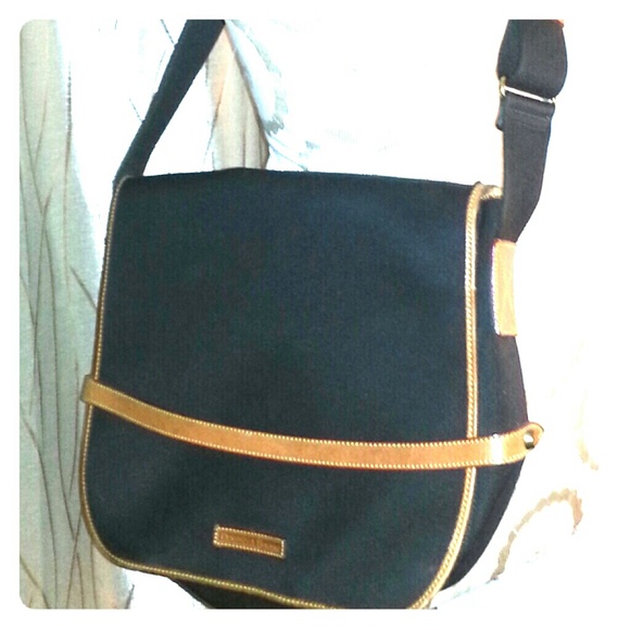 DOONEY & BOURKE side bag ♥ Price Reduction♥