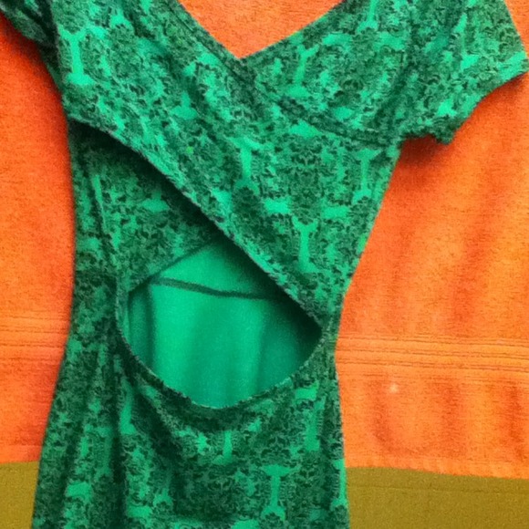 Dress - Picture 3 of 3