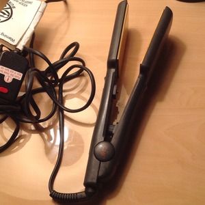 CHI hair straightener
