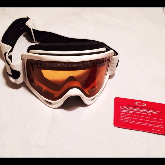 Oakley snow goggles brand new