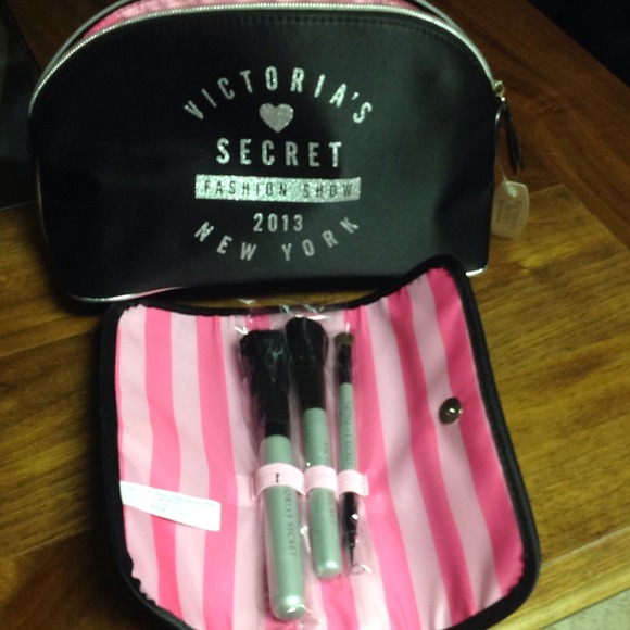 Victoria secret makeup bag and brushes
