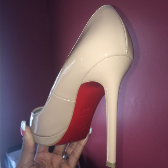 Pigalle Plato Christian Louboutin - Picture 2 of 2