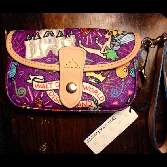 Dooney & Bourke Disney Sketch Wristlet