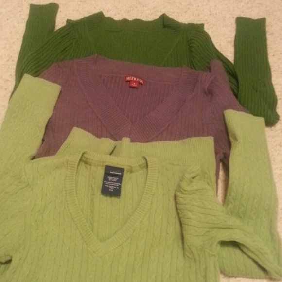 Bundled ? 3 v-neck Sweaters