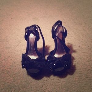Black wedge Chinese Laundry heels