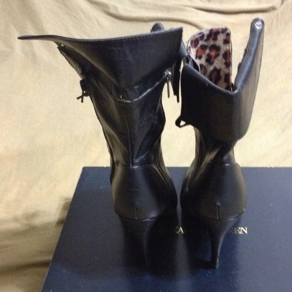 Cute lace up boots size 9 in good condition - Picture 3 of 4