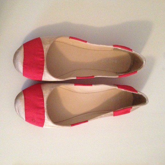 Flats - Picture 3 of 3