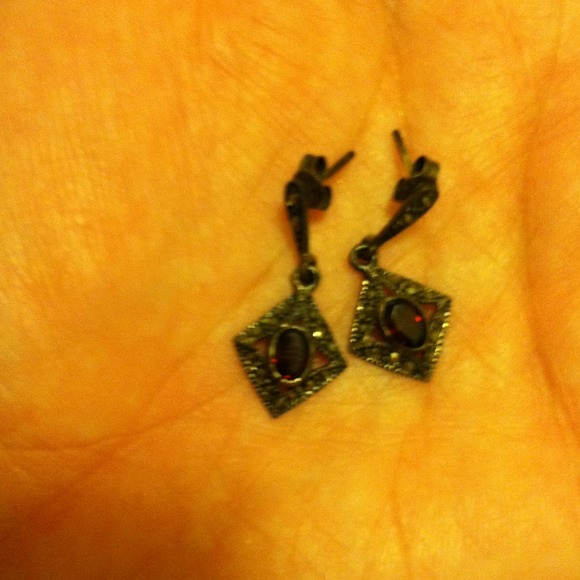 Vintage garnet earrings