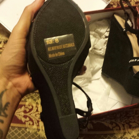 Cute wedges!!! - Picture 3 of 4