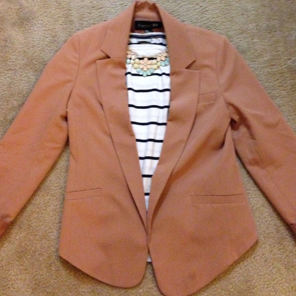 **TRADED** Champagne-colored F21 blazer - Picture 2 of 4