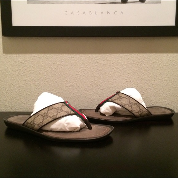 🎉SOLD🎉Gucci Sandal With Signature Web Detail