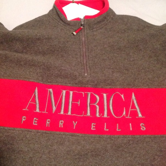Perry Ellis Fleece pullover sweater red & charcoal