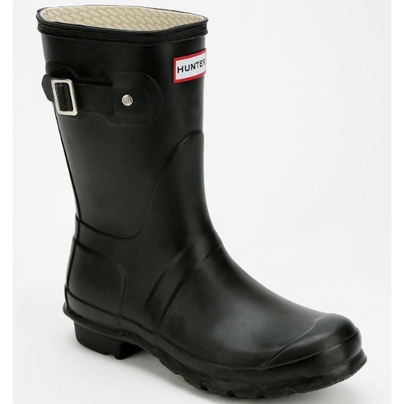 hunter black rain boots short