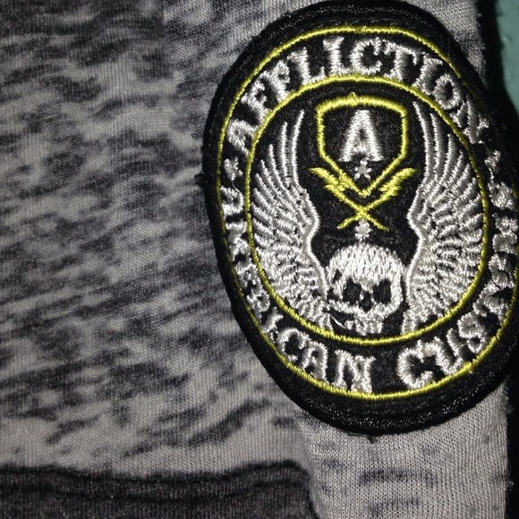 Affliction tshirt - Picture 3 of 3