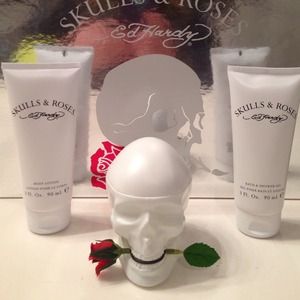 Skulls & roses ed hardy