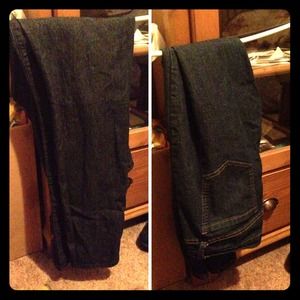 2pairs of forever21 denim🔥