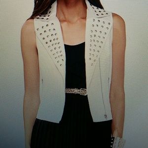 •●REDUCED●•Brand New Unworn Collar Leather Vest