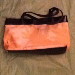 Estée Lauder travel bag