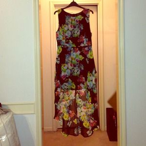 ❌SOLD❌💐Floral Hi-Lo Dress🌷