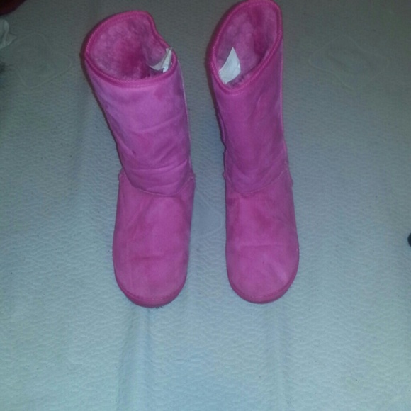 House shoes/boots