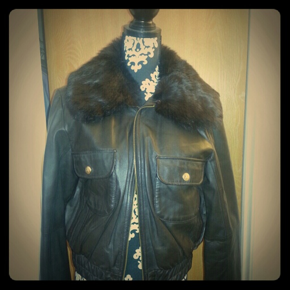 Leather pilot jacket with fur collar