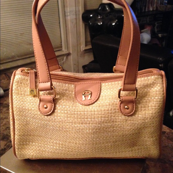 Authentic Etienne Aigner -excellent condition - Picture 1 of 4