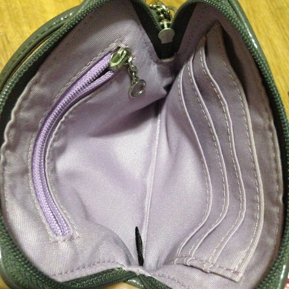 🚫Sold🚫Authentic Coach wristlet - Picture 3 of 3